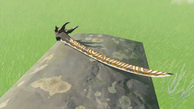 Silver Lynel Saber Horn